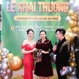 lễ khai trương showroom mĩ phẩm haulink